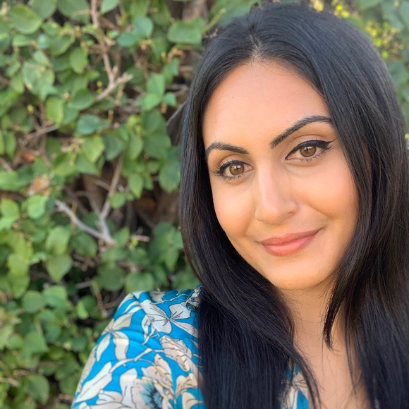 Meet your Posher, Tanya - Picture 1 of 1